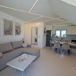 The Luxe Hideaway *