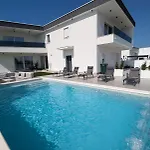 شقة The Luxe Hideaway زادار