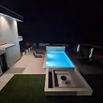 The Luxe Hideaway شقة
