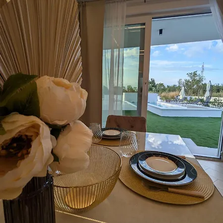 The Luxe Hideaway زادار