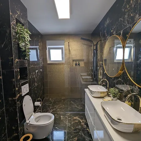 公寓 The Luxe Hideaway *