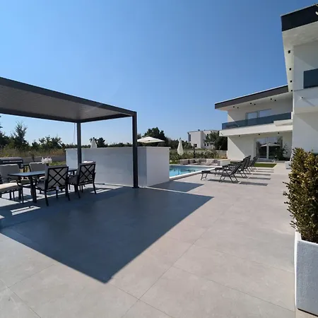 The Luxe Hideaway דירה