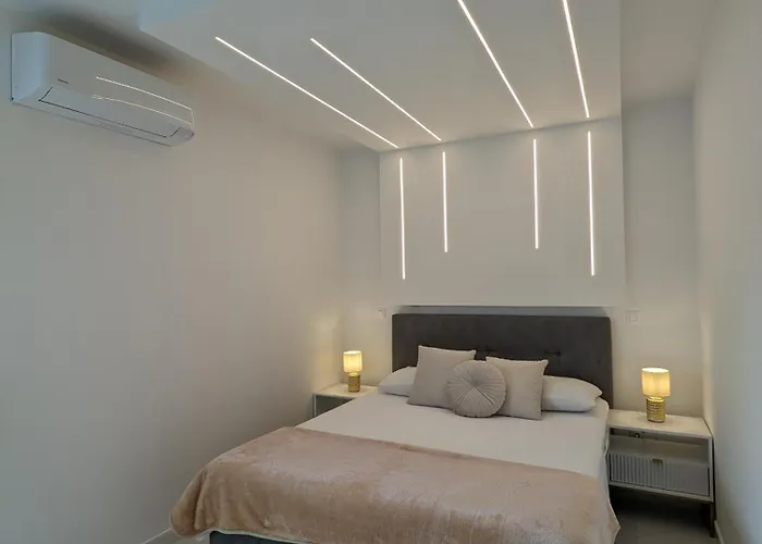 The Luxe Hideaway זאדאר