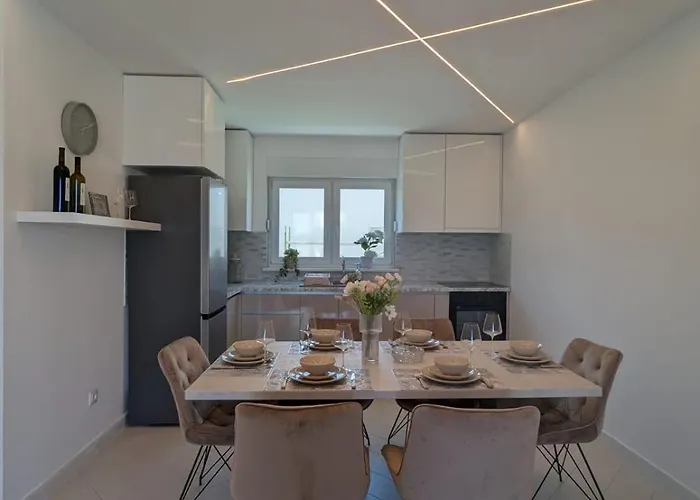 The Luxe Hideaway דירה זאדאר