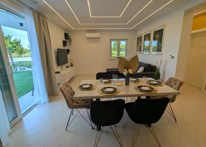 The Luxe Hideaway * זאדאר